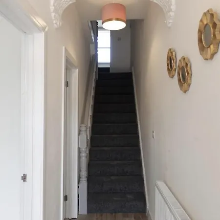 Сasa de vacaciones West Lake District Comfort In Town Centre