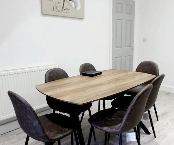 West Lake District Comfort In Town Centre * 玛丽波特