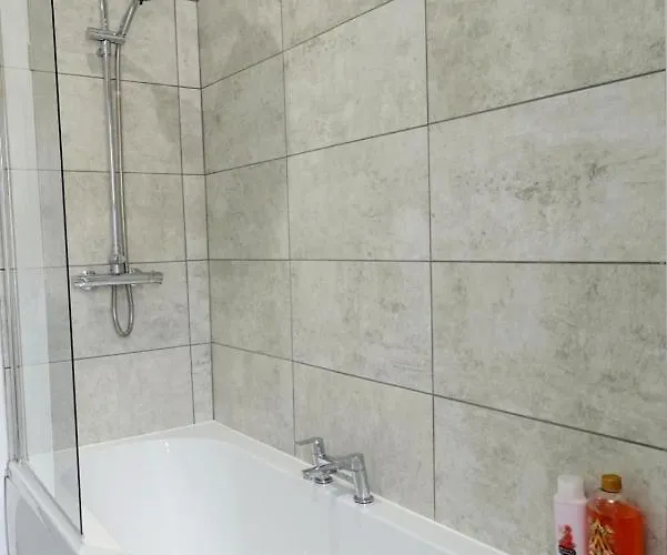 West Lake District Comfort In Town Centre *